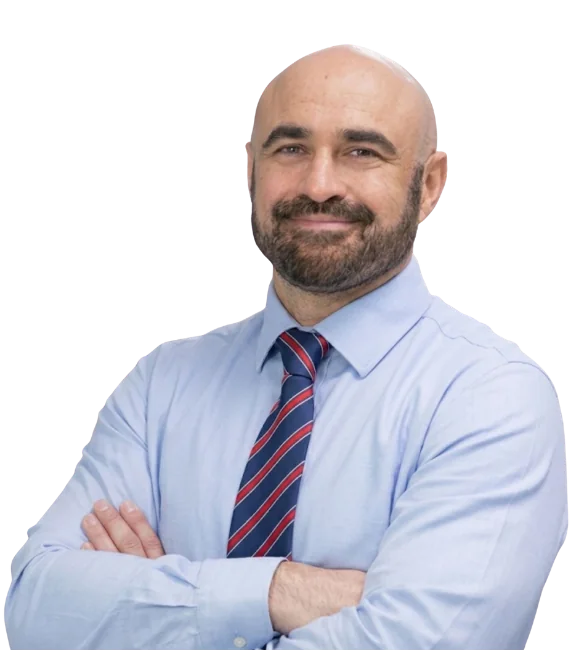 Dr. Cristian Navarro, traumatólogo subespecialista de hombro